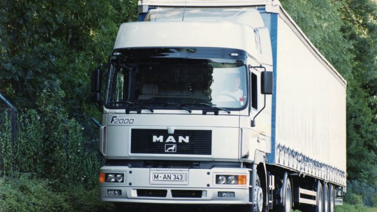 50 години IToY – 1995 MAN F2000