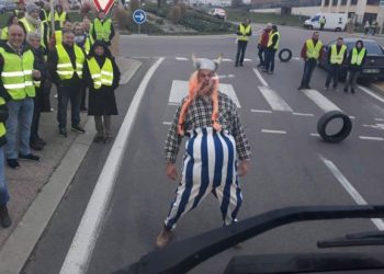 Протестите във Франция затрудняват транспорта