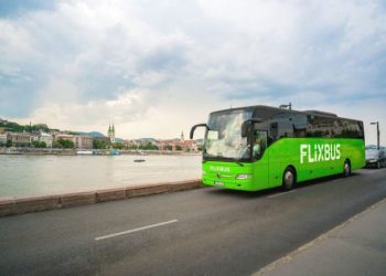 Flix и Daimler Buses обединяват усилия