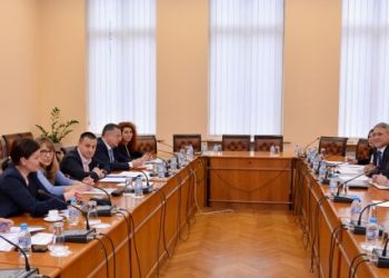 Вдигат намаленията за ученици и пенсионери при пътуване с автобус