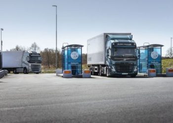 Volvo пуска по-мощни LNG двигатели за FH и FM