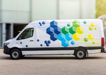 Новият eSprinter е най-универсалният и ефективен Mercedes-Benz eVan