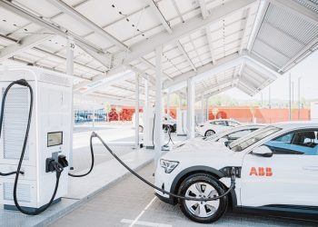 АББ продаде над милион зарядни устройства за електромобили