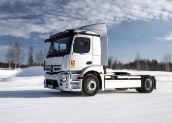 Mercedes-Benz Trucks тества електрическите си камиони във Финландия