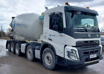 8 нови петосни Volvo FMX за Хидробетон