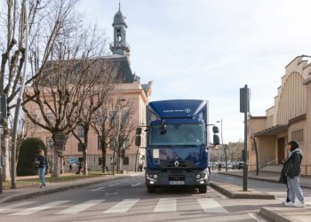 Kuehne Nagel получи 23 е-камиона Renault Trucks