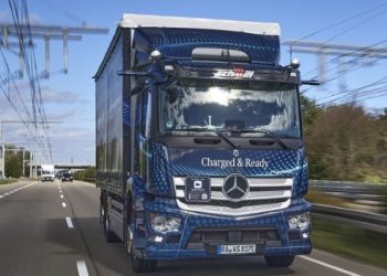 DB Schenker поръчва камиона 100 eActros