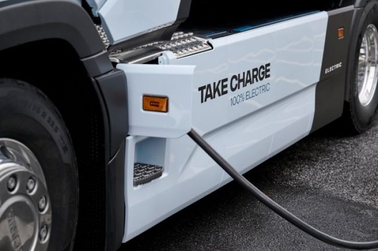 Scania и Northvolt представиха нова батерия за камиони