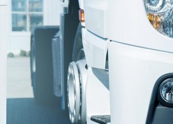 Зарядни станции и за камиони на всеки 60 км до 2030 г.