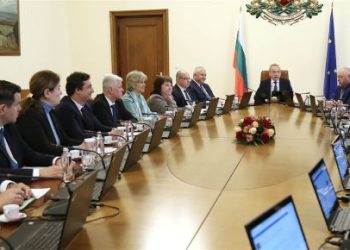 Приети са промени в Закона за пътищата