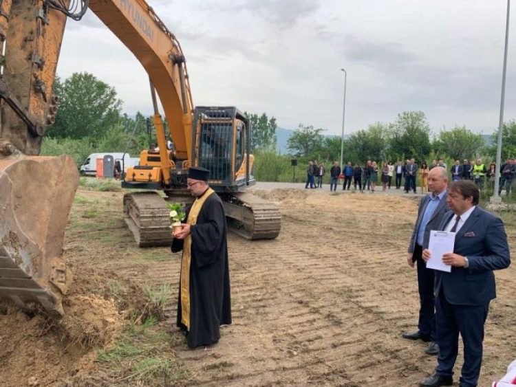 Започна доизграждането на пътен възел Кресна на АМ Струма