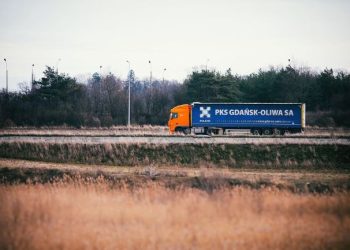 Полша приемa правилата за командироване на шофьори