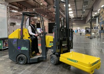 IFOY: Универсалният Aisle-Master OP на Combilift