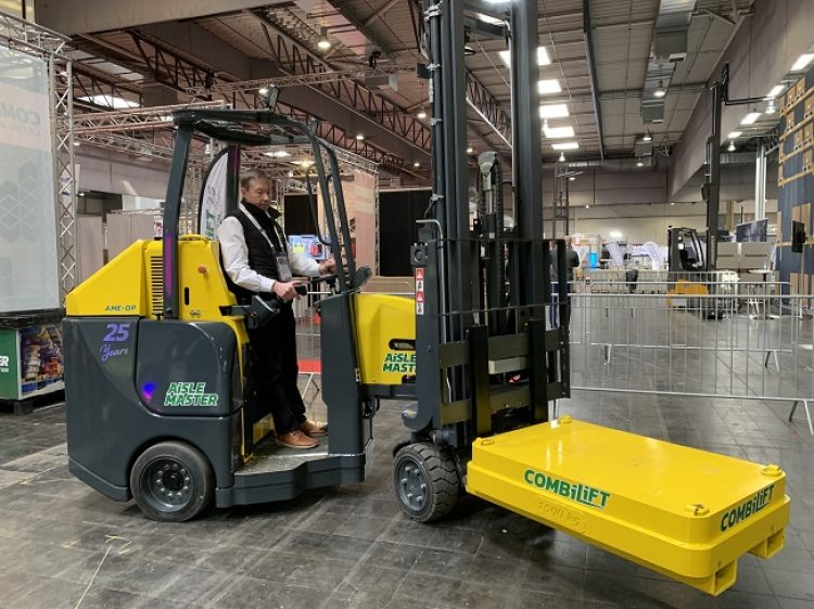 IFOY: Универсалният Aisle-Master OP на Combilift