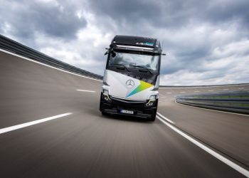 Mercedes-Benz eActros 600 с премиера през октомври