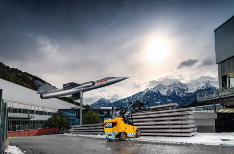 JCB Teletruk – единственият мотокар с телескопична стрела в света