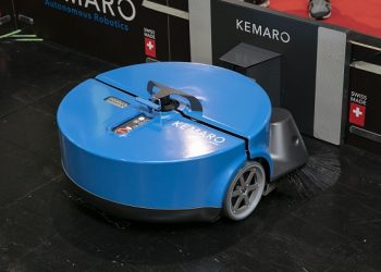 IFOY: Почистващият робот K900 на KEMARO