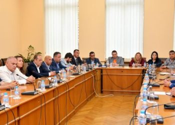 Министър Гвоздейков обсъди развитието на товарните и автобусни превози