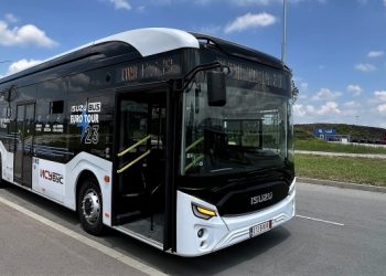 Тест: Ефективният Isuzu Citivolt 12