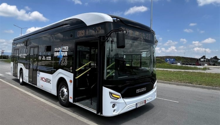 Тест: Ефективният Isuzu Citivolt 12