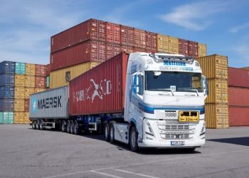 Volvo достави 74-тонен е-камион на превозвач в Гьотеборг