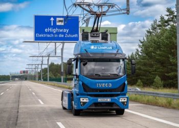 Университет доказва ефективността на камионите с пантограф