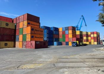 Премахват оборудване на Пристанищен терминал Бургас­-запад