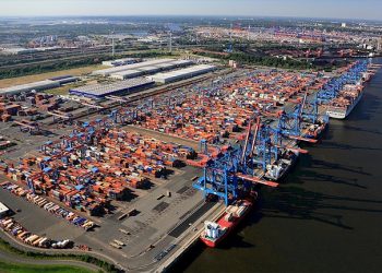 MSC иска да купи пристанище Хамбург