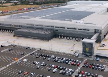 Lidl откри най-големия си склад в света – вижте къде