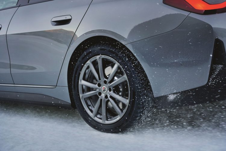 Bridgestone пуска на пазара новата Blizzak 6 ENLITEN
