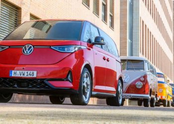 Volkswagen Лекотоварни автомобили чества 70-годишния юбилей на завода в Хановер