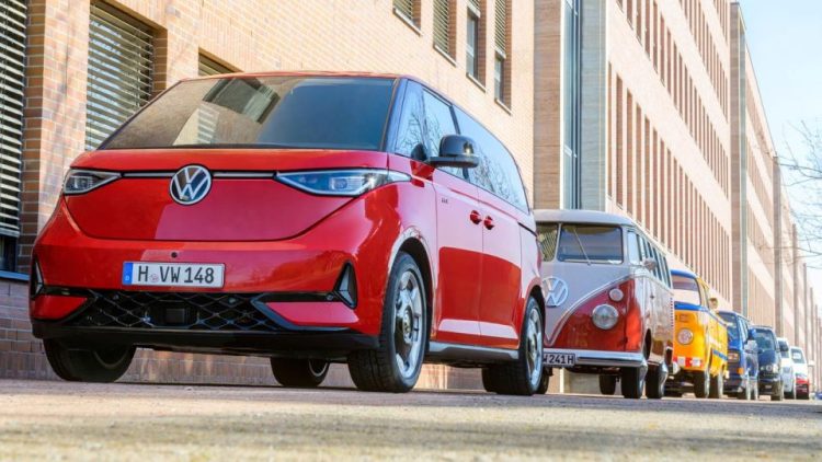Volkswagen Лекотоварни автомобили чества 70-годишния юбилей на завода в Хановер
