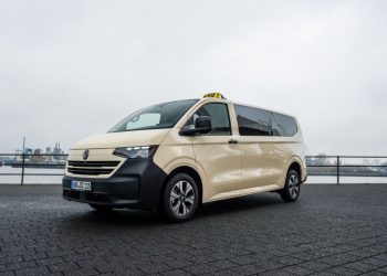 Transporter Kombi и Caravelle излизат и във версия такси за до 8 пътници