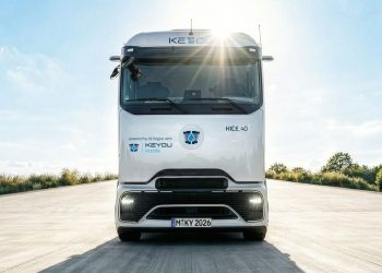 Daimler Truck и KEYOU развиват технология за водородни двигатели с вътрешно горене