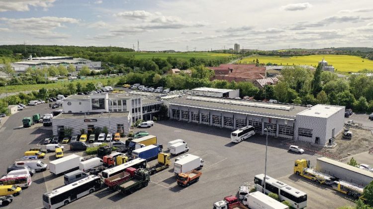 Daimler Truck разширява центъра си за продажби и сервиз във Вюрцбург