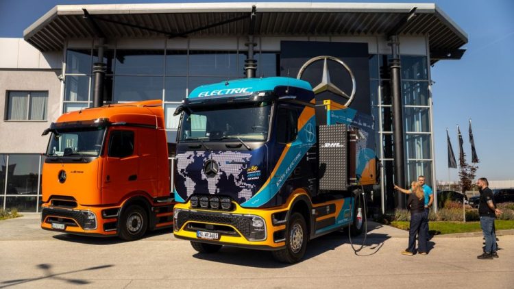 Mercedes-Benz eActros  600 и Тобиас Вагнер около света с 80 зареждания