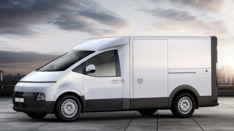Hyundai разкри новия си е-ван ST1