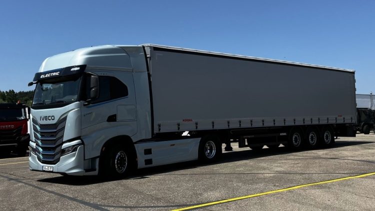 Мултиенергийното пътешествие на IVECO продължава с два нови модела