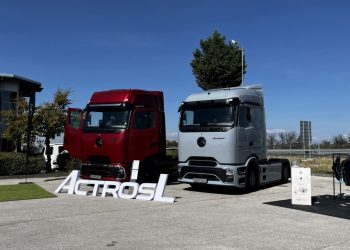 Първият октомврийски TRUCKing FEST събра транспортния бранш в Пловдив