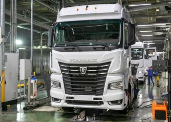 Mercedes-Benz продаде дяла си в KAMAZ