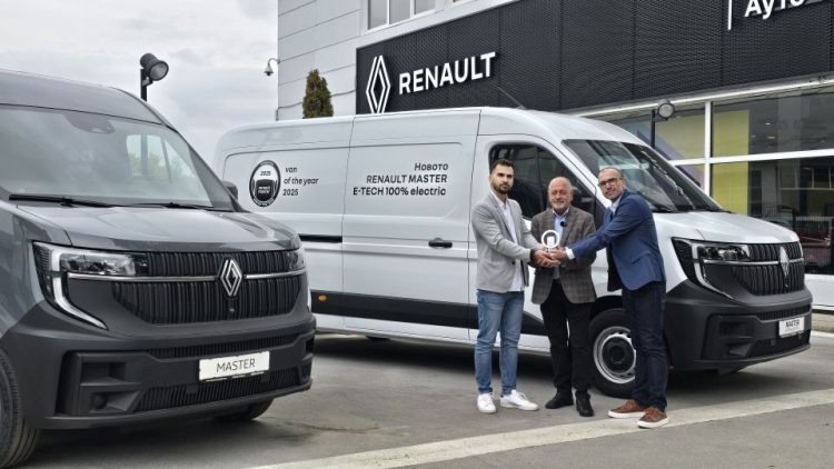 КЕОС София получи наградата IVOTY 2025 за новия Renault Master