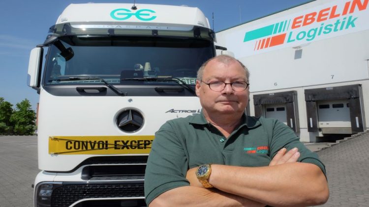 Ebeling Logistik модернизира автопарка си с дизелови и е-камиони Mercedes‑Benz