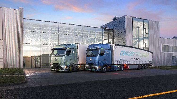 Mercedes-Benz Trucks прави демонстрационно шоу на пистата Нюрбургринг