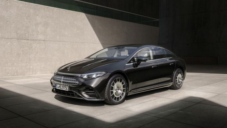 Новият Mercedes-Benz EQS е по-умен и по-ефективен от всякога