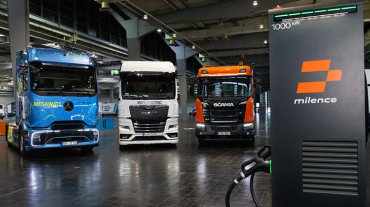 Daimler Truck, MAN Truck & Bus, Scania и Milence демонстрираха мегаватово зареждане на IAA TRANSPORTATION 2026