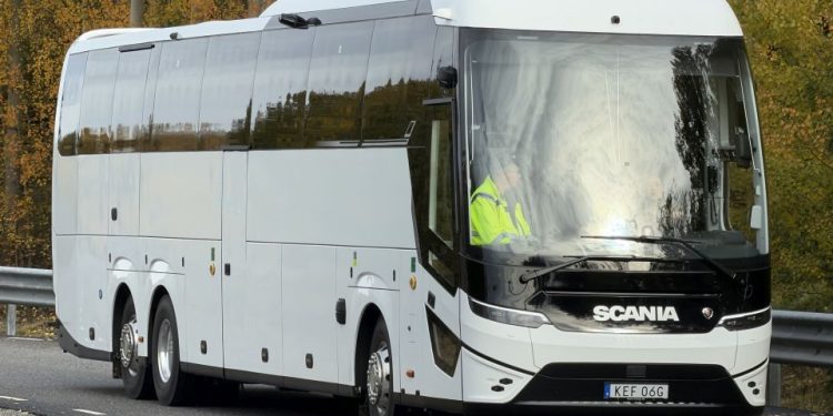Scania представи новото поколение на Touring