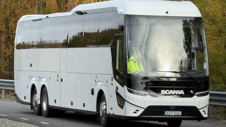 Scania представи новото поколение на Touring
