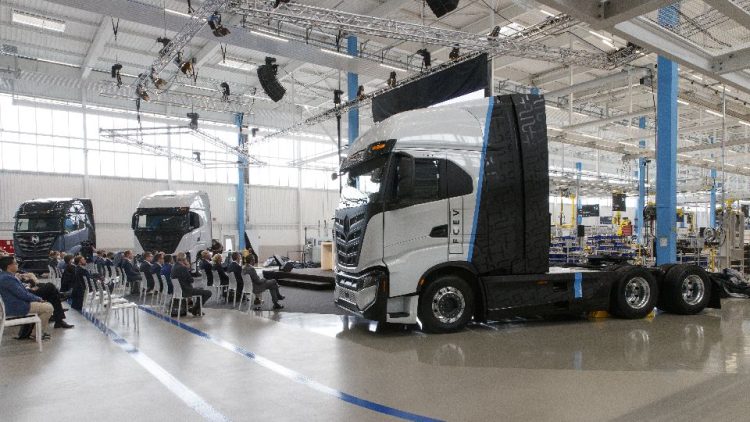 Американският производител на камиони Nikola обяви фалит