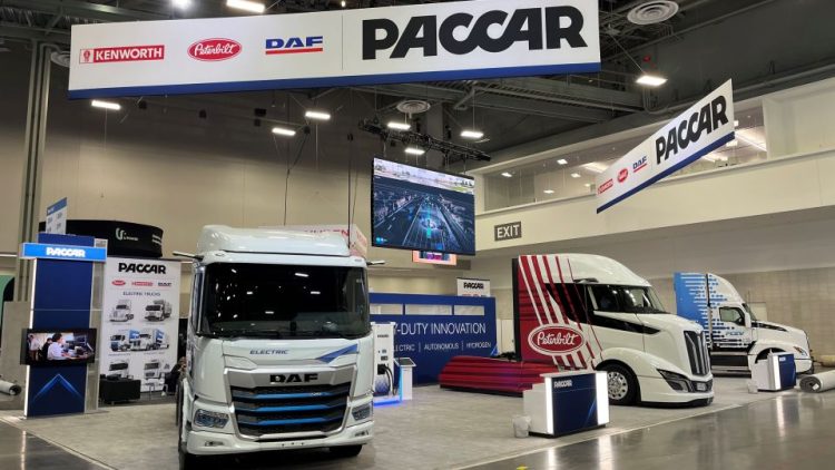 PACCAR демонстрира иновациите си при тежките камиони на CES 2024