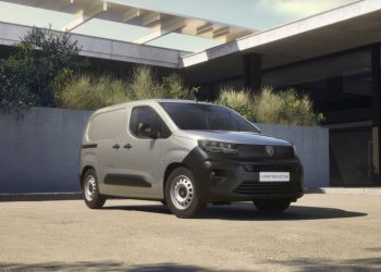 PEUGEOT представя новия компактен ван Partner Active